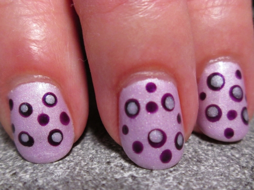 Lilac Spot Nails | midn1ghtbutterfly